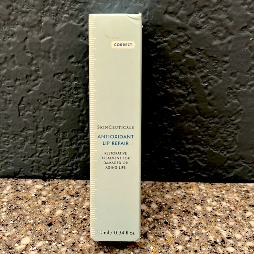 NEW. sealed box. SkinCeuticals Antioxidant Lip Repair
